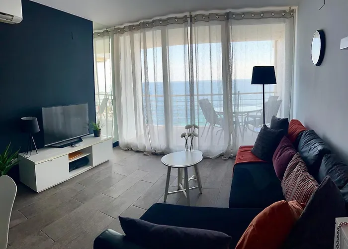 Penthouse Seaside 아파트 모라이라